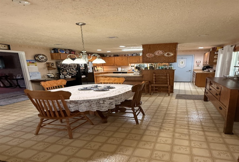 2857 HWY 64 HWY, Oakland, Tennessee 38028, 3 Bedrooms Bedrooms, 5 Rooms Rooms,2 BathroomsBathrooms,Residential,For Sale,HWY 64,10218893
