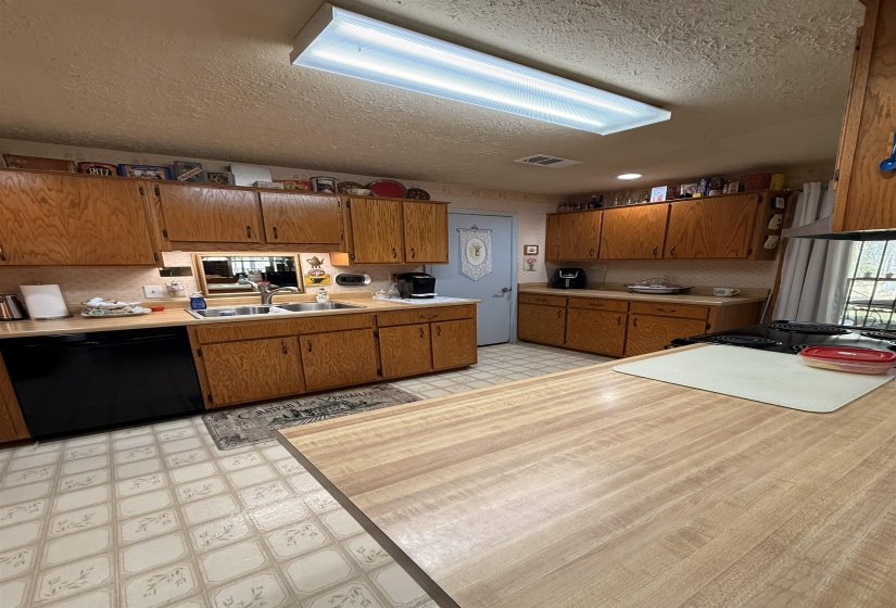 2857 HWY 64 HWY, Oakland, Tennessee 38028, 3 Bedrooms Bedrooms, 5 Rooms Rooms,2 BathroomsBathrooms,Residential,For Sale,HWY 64,10218893