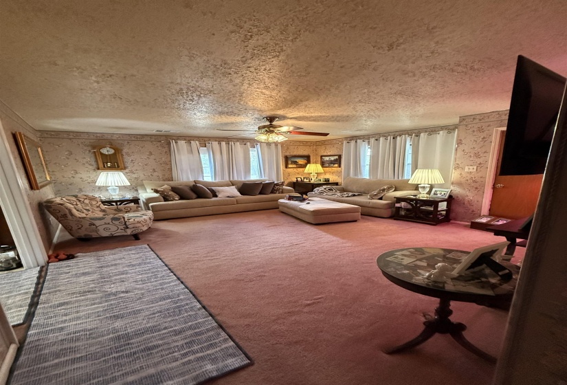 2857 HWY 64 HWY, Oakland, Tennessee 38028, 3 Bedrooms Bedrooms, 5 Rooms Rooms,2 BathroomsBathrooms,Residential,For Sale,HWY 64,10218893