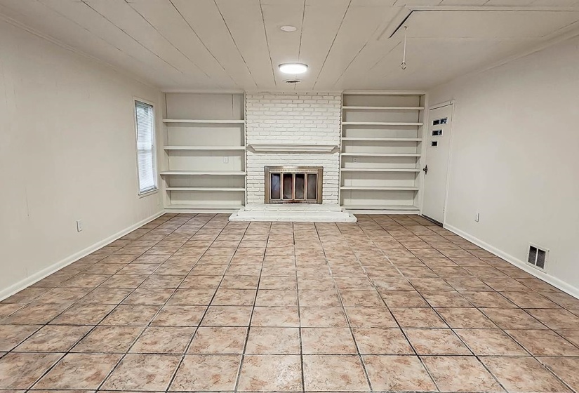 4677 LEATHERWOOD RD, Memphis, Tennessee 38117, 4 Bedrooms Bedrooms, 8 Rooms Rooms,2 BathroomsBathrooms,Residential,For Sale,LEATHERWOOD,10218898