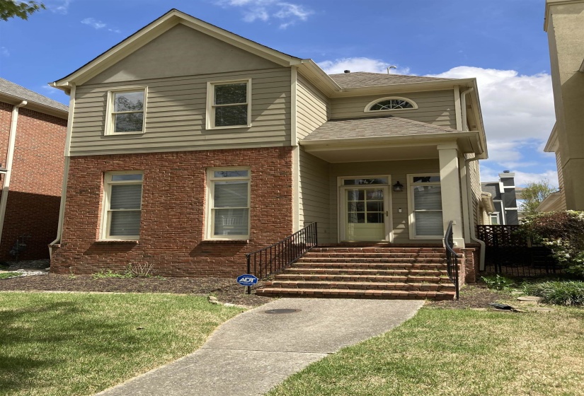 147 GREEFF LN, Memphis, Tennessee 38111, 4 Bedroom Bedrooms, 7 Room Rooms,2.1 BathroomBathrooms,Residential,For Sale,GREEFF,0,10218901