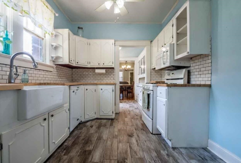 850 WILLETT CIR, Memphis, Tennessee 38107, 4 Bedroom Bedrooms, 2 Room Rooms,2 BathroomBathrooms,Residential,For Sale,WILLETT,0,10218908
