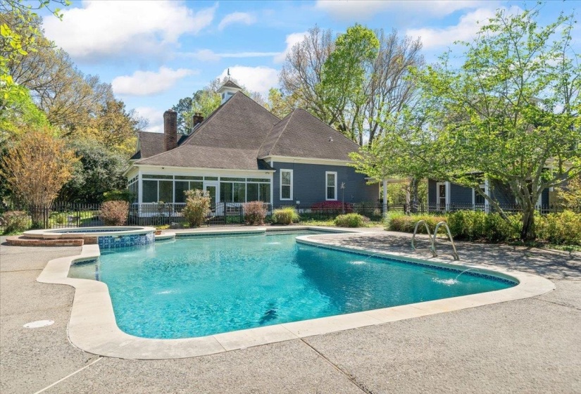 230 LEVY DR, Somerville, Tennessee 38068, 4 Bedrooms Bedrooms, 10 Rooms Rooms,3 BathroomsBathrooms,Residential,For Sale,LEVY,10218917