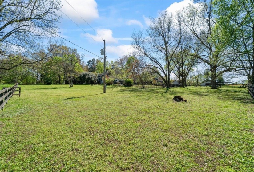 230 LEVY DR, Somerville, Tennessee 38068, 4 Bedrooms Bedrooms, 10 Rooms Rooms,3 BathroomsBathrooms,Residential,For Sale,LEVY,10218917