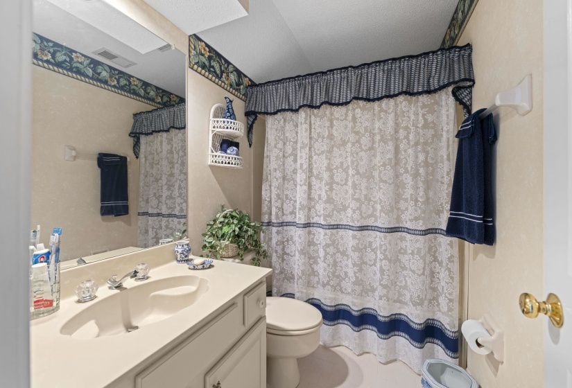 2944 BELFORT DR, Germantown, Tennessee 38138, 6 Bedroom Bedrooms, 12 Room Rooms,3.1 BathroomBathrooms,Residential,For Sale,BELFORT,0,10218918