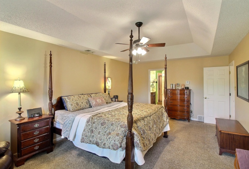 573 MERRIWEATHER DR, Collierville, Tennessee 38017, 4 Bedrooms Bedrooms, 9 Rooms Rooms,2.2 BathroomsBathrooms,Residential,For Sale,MERRIWEATHER,10218921