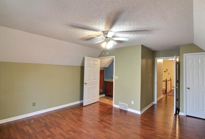 573 MERRIWEATHER DR, Collierville, Tennessee 38017, 4 Bedrooms Bedrooms, 9 Rooms Rooms,2.2 BathroomsBathrooms,Residential,For Sale,MERRIWEATHER,10218921