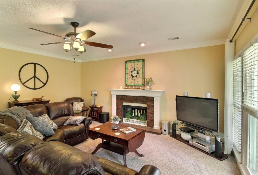 573 MERRIWEATHER DR, Collierville, Tennessee 38017, 4 Bedrooms Bedrooms, 9 Rooms Rooms,2.2 BathroomsBathrooms,Residential,For Sale,MERRIWEATHER,10218921