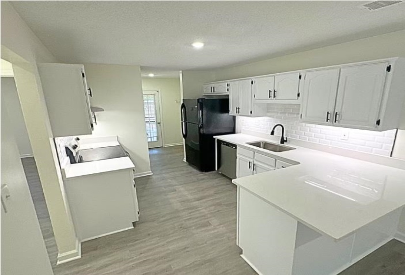 1818 WINSHIP DR, Cordova, Tennessee 38016, 3 Bedroom Bedrooms, 5 Room Rooms,2 BathroomBathrooms,Residential,For Sale,WINSHIP,0,10218939