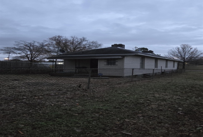 740 MARBLE AVE, Memphis, Tennessee 38107, 2 Bedroom Bedrooms, 4 Room Rooms,1 BathroomBathrooms,Residential,For Sale,MARBLE,0,10218942