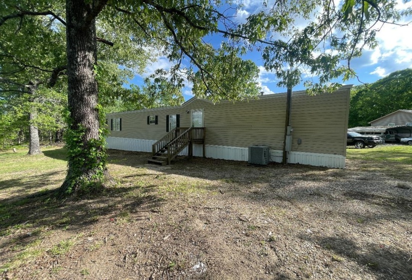 1505 OAK HILL RD, Bolivar, Tennessee 38008, 3 Bedrooms Bedrooms, 7 Rooms Rooms,2 BathroomsBathrooms,Residential,For Sale,OAK HILL,10213198