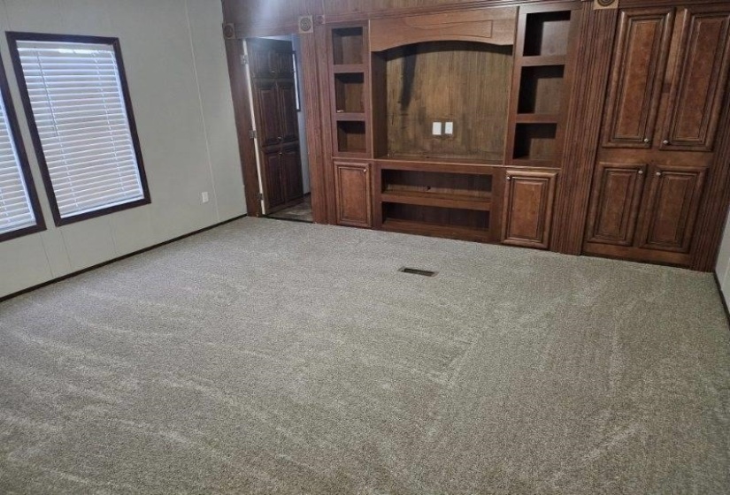 1505 OAK HILL RD, Bolivar, Tennessee 38008, 3 Bedrooms Bedrooms, 7 Rooms Rooms,2 BathroomsBathrooms,Residential,For Sale,OAK HILL,10213198