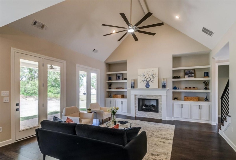 5387 BUTTERCUP LN, Lakeland, Tennessee 38002, 5 Bedroom Bedrooms, 2 Room Rooms,4.1 BathroomBathrooms,Residential,For Sale,BUTTERCUP,0,10219001