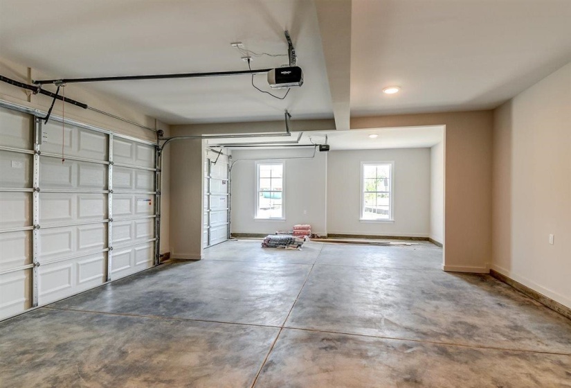 5387 BUTTERCUP LN, Lakeland, Tennessee 38002, 5 Bedroom Bedrooms, 2 Room Rooms,4.1 BathroomBathrooms,Residential,For Sale,BUTTERCUP,0,10219001