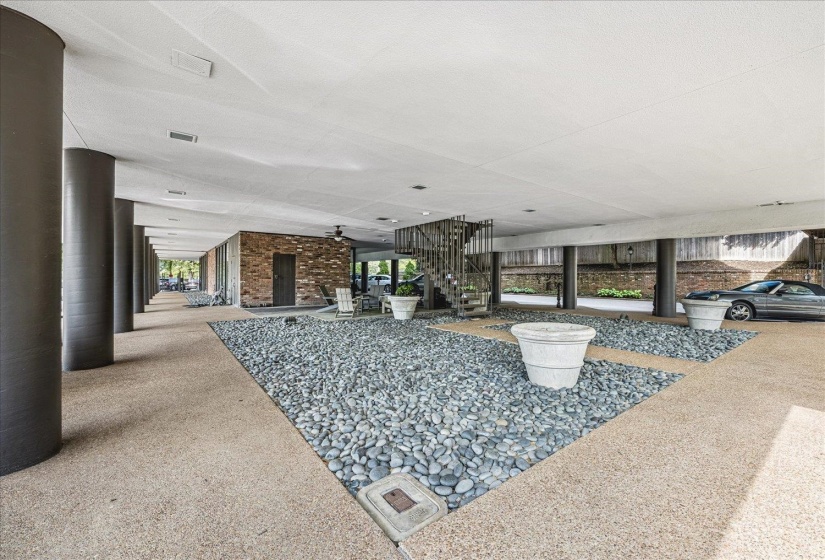 2195 POPLAR AVE, Memphis, Tennessee 38104, 1 Bedroom Bedrooms, 3 Room Rooms,1 BathroomBathrooms,Residential,For Sale,POPLAR,0,10219004