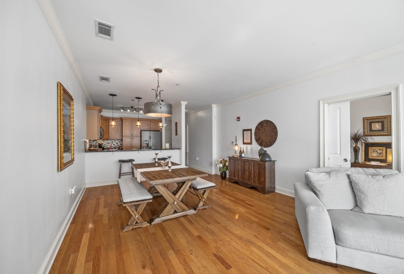 3520 CENTRAL AVE, Memphis, Tennessee 38111, 2 Bedroom Bedrooms, 4 Room Rooms,2 BathroomBathrooms,Residential,For Sale,CENTRAL,0,10219010