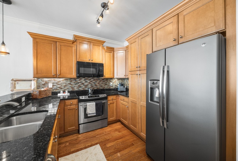 3520 CENTRAL AVE, Memphis, Tennessee 38111, 2 Bedroom Bedrooms, 4 Room Rooms,2 BathroomBathrooms,Residential,For Sale,CENTRAL,0,10219010