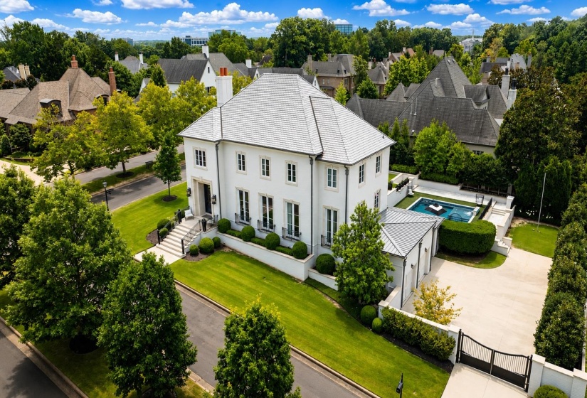 6211 DOVECOTE LN, Memphis, Tennessee 38120, 5 Bedroom Bedrooms, 12 Room Rooms,5.2 BathroomBathrooms,Residential,For Sale,DOVECOTE,0,10219024