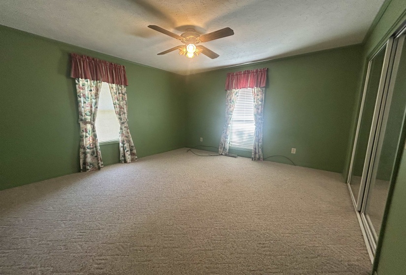 720 RIVERSIDE LN, Crump, Tennessee 38327, 3 Bedroom Bedrooms, 8 Room Rooms,2.1 BathroomBathrooms,Residential,For Sale,RIVERSIDE,0,10219042