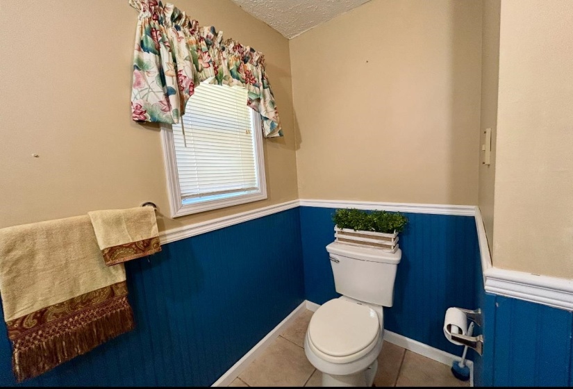 720 RIVERSIDE LN, Crump, Tennessee 38327, 3 Bedroom Bedrooms, 8 Room Rooms,2.1 BathroomBathrooms,Residential,For Sale,RIVERSIDE,0,10219042