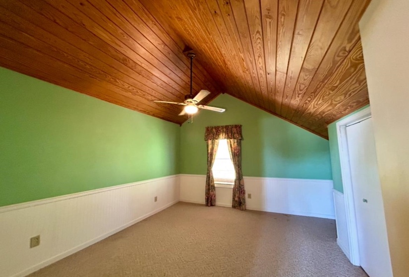720 RIVERSIDE LN, Crump, Tennessee 38327, 3 Bedroom Bedrooms, 8 Room Rooms,2.1 BathroomBathrooms,Residential,For Sale,RIVERSIDE,0,10219042