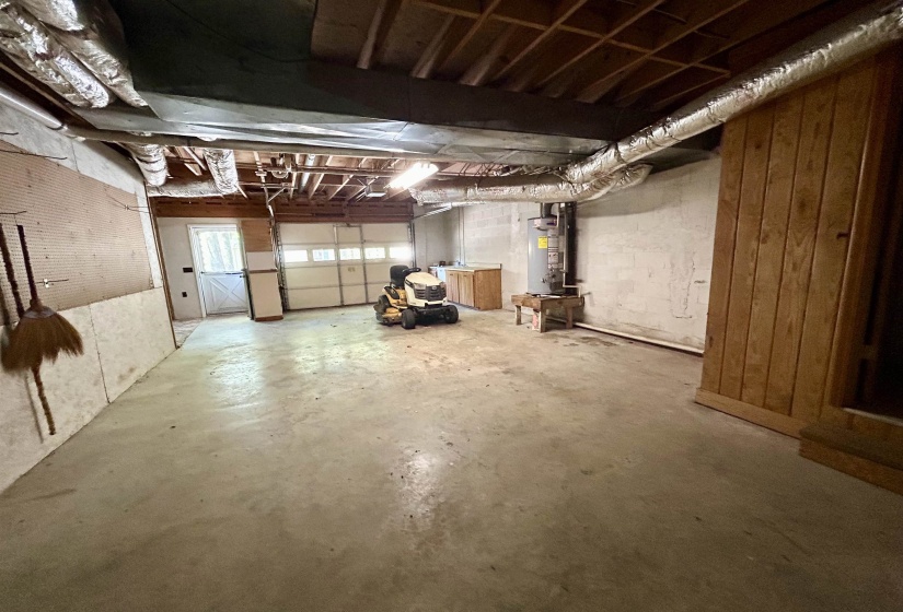 720 RIVERSIDE LN, Crump, Tennessee 38327, 3 Bedroom Bedrooms, 8 Room Rooms,2.1 BathroomBathrooms,Residential,For Sale,RIVERSIDE,0,10219042