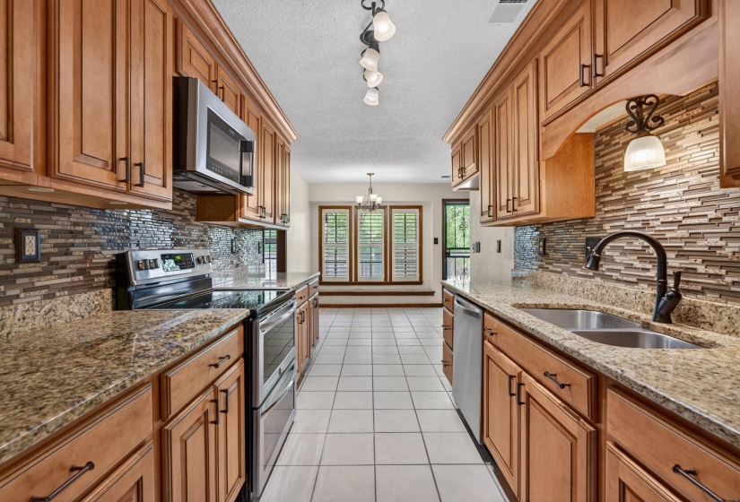 354 COLLEGE DR, Collierville, Tennessee 38017, 5 Bedrooms Bedrooms, 7 Rooms Rooms,3 BathroomsBathrooms,Residential,For Sale,COLLEGE,10219056