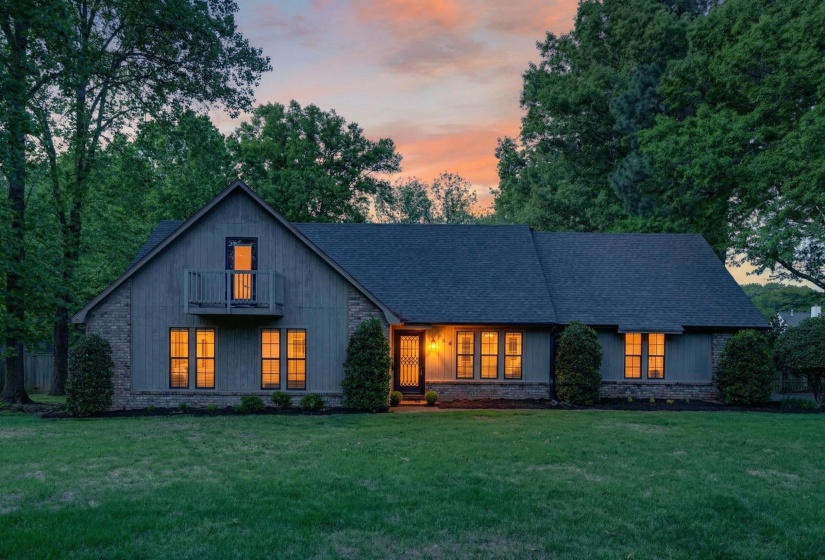 354 COLLEGE DR, Collierville, Tennessee 38017, 5 Bedrooms Bedrooms, 7 Rooms Rooms,3 BathroomsBathrooms,Residential,For Sale,COLLEGE,10219056