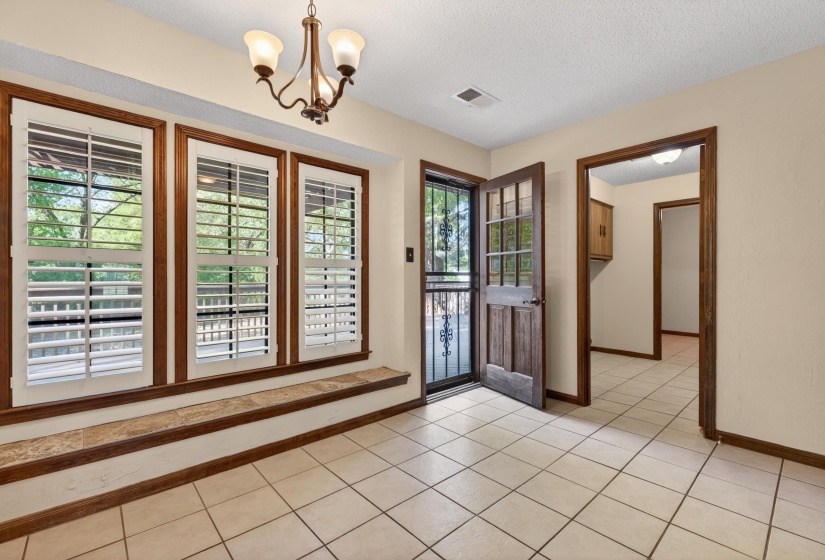 354 COLLEGE DR, Collierville, Tennessee 38017, 5 Bedrooms Bedrooms, 7 Rooms Rooms,3 BathroomsBathrooms,Residential,For Sale,COLLEGE,10219056