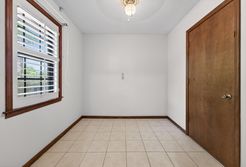 354 COLLEGE DR, Collierville, Tennessee 38017, 5 Bedrooms Bedrooms, 7 Rooms Rooms,3 BathroomsBathrooms,Residential,For Sale,COLLEGE,10219056