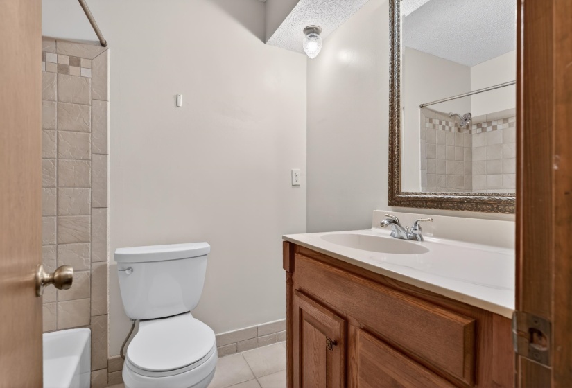 354 COLLEGE DR, Collierville, Tennessee 38017, 5 Bedrooms Bedrooms, 7 Rooms Rooms,3 BathroomsBathrooms,Residential,For Sale,COLLEGE,10219056