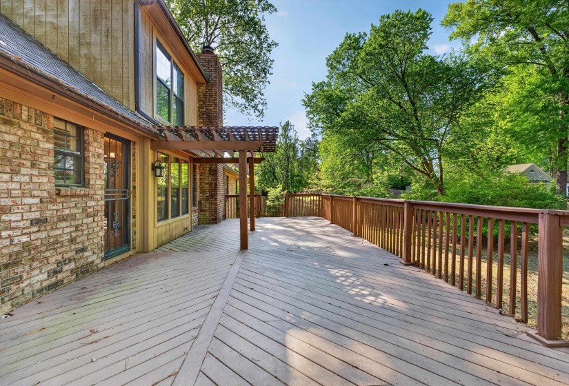 354 COLLEGE DR, Collierville, Tennessee 38017, 5 Bedrooms Bedrooms, 7 Rooms Rooms,3 BathroomsBathrooms,Residential,For Sale,COLLEGE,10219056