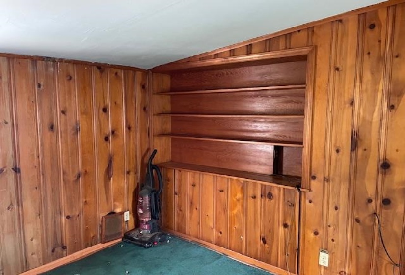 3152 LARKSPUR DR, Memphis, Tennessee 38111, 4 Bedrooms Bedrooms, 8 Rooms Rooms,1.1 BathroomsBathrooms,Residential,For Sale,LARKSPUR,10219057