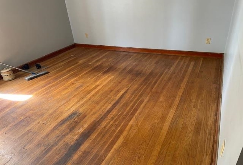 3152 LARKSPUR DR, Memphis, Tennessee 38111, 4 Bedrooms Bedrooms, 8 Rooms Rooms,1.1 BathroomsBathrooms,Residential,For Sale,LARKSPUR,10219057