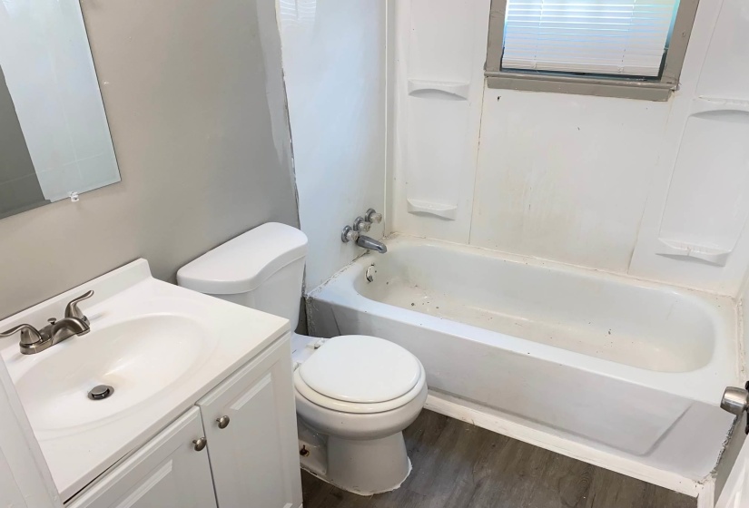 855 HILTON ST, Memphis, Tennessee 38114, 4 Bedrooms Bedrooms, 7 Rooms Rooms,1 BathroomBathrooms,Residential,For Sale,HILTON,10219067