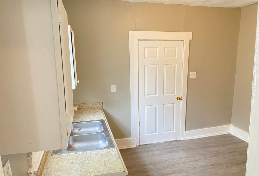 855 HILTON ST, Memphis, Tennessee 38114, 4 Bedrooms Bedrooms, 7 Rooms Rooms,1 BathroomBathrooms,Residential,For Sale,HILTON,10219067