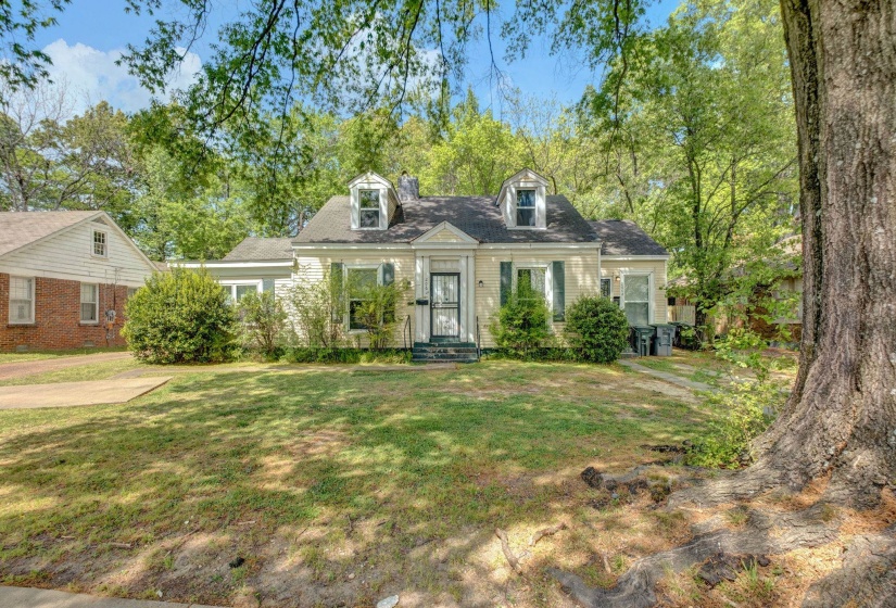 2062 JACKSON AVE, Memphis, Tennessee 38112, 4 Bedrooms Bedrooms, 9 Rooms Rooms,2 BathroomsBathrooms,Residential,For Sale,JACKSON,10219070