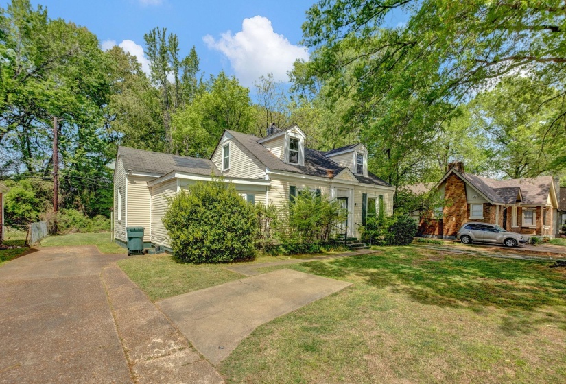 2062 JACKSON AVE, Memphis, Tennessee 38112, 4 Bedrooms Bedrooms, 9 Rooms Rooms,2 BathroomsBathrooms,Residential,For Sale,JACKSON,10219070