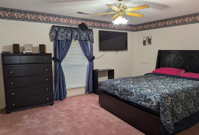 6110 NELLWOOD DR, Olive Branch, Mississippi 38654, 3 Bedroom Bedrooms, 7 Room Rooms,2.1 BathroomBathrooms,Residential,For Sale,NELLWOOD,0,10219104