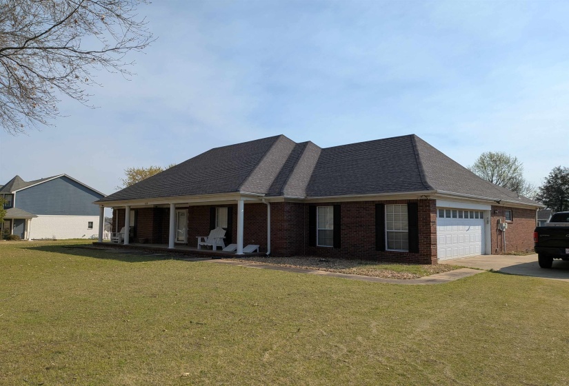 6110 NELLWOOD DR, Olive Branch, Mississippi 38654, 3 Bedroom Bedrooms, 7 Room Rooms,2.1 BathroomBathrooms,Residential,For Sale,NELLWOOD,0,10219104