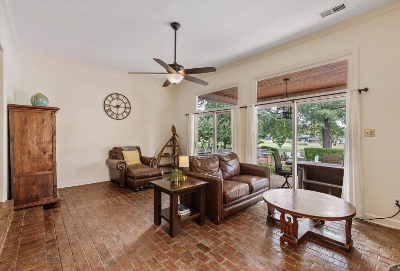 2800 LEVEE OAKS DR, Collierville, Tennessee 38017, 3 Bedroom Bedrooms, 8 Room Rooms,2.1 BathroomBathrooms,Residential,For Sale,LEVEE OAKS,0,10219105