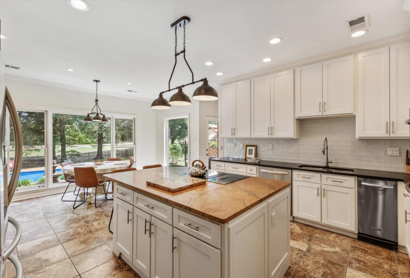 2800 LEVEE OAKS DR, Collierville, Tennessee 38017, 3 Bedroom Bedrooms, 8 Room Rooms,2.1 BathroomBathrooms,Residential,For Sale,LEVEE OAKS,0,10219105