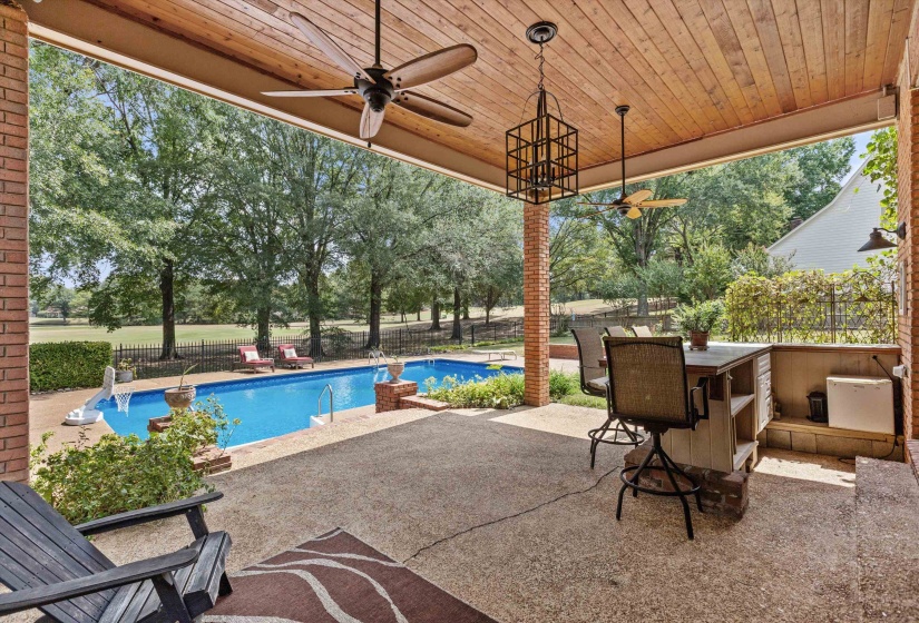 2800 LEVEE OAKS DR, Collierville, Tennessee 38017, 3 Bedroom Bedrooms, 8 Room Rooms,2.1 BathroomBathrooms,Residential,For Sale,LEVEE OAKS,0,10219105