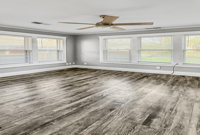 668 STONEWALL ST, Memphis, Tennessee 38107, 3 Bedroom Bedrooms, 6 Room Rooms,2 BathroomBathrooms,Residential,For Sale,STONEWALL,0,10219107