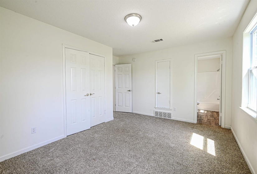 6126 WOODSTOCK HILLS DR, Millington, Tennessee 38053, 3 Bedrooms Bedrooms, 7 Rooms Rooms,3.1 BathroomsBathrooms,Residential,For Sale,WOODSTOCK HILLS,10219122