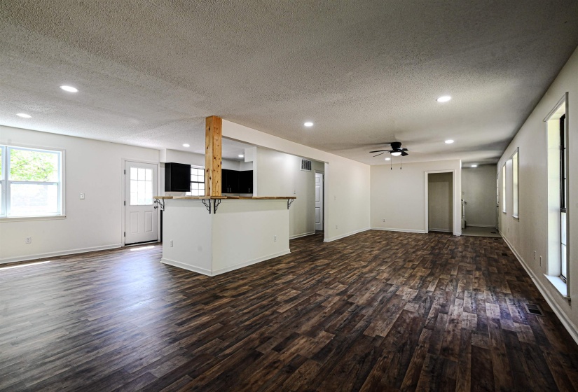 6126 WOODSTOCK HILLS DR, Millington, Tennessee 38053, 3 Bedrooms Bedrooms, 7 Rooms Rooms,3.1 BathroomsBathrooms,Residential,For Sale,WOODSTOCK HILLS,10219122