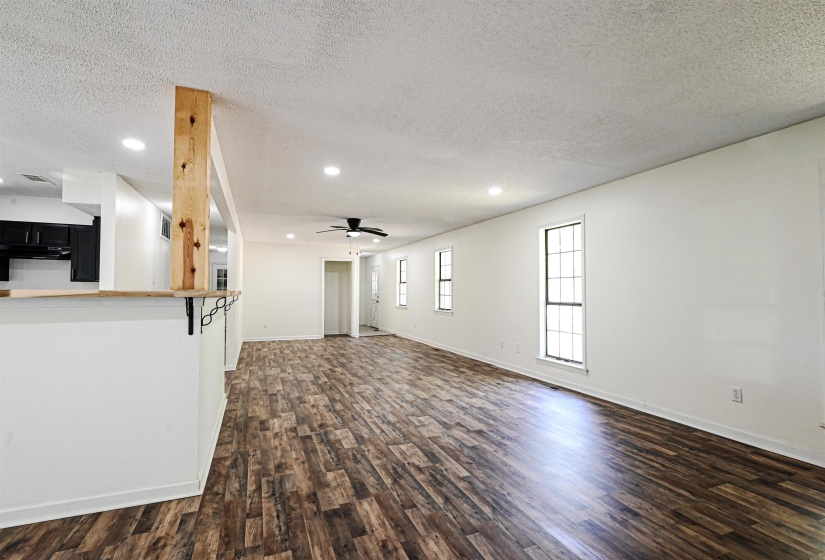 6126 WOODSTOCK HILLS DR, Millington, Tennessee 38053, 3 Bedrooms Bedrooms, 7 Rooms Rooms,3.1 BathroomsBathrooms,Residential,For Sale,WOODSTOCK HILLS,10219122