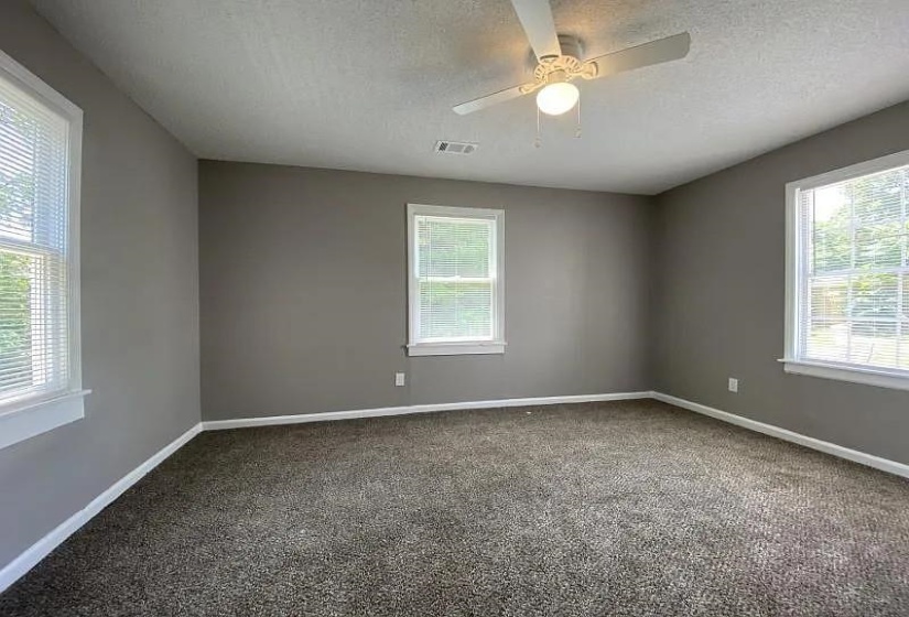 247 MODDER AVE, Memphis, Tennessee 38109, 3 Bedrooms Bedrooms, 5 Rooms Rooms,1 BathroomBathrooms,Residential,For Sale,MODDER,10219134
