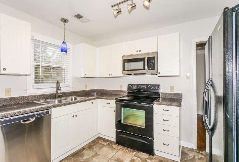 3726 FRIAR TUCK RD, Memphis, Tennessee 38111, 3 Bedrooms Bedrooms, 7 Rooms Rooms,1 BathroomBathrooms,Residential,For Sale,FRIAR TUCK,10219139