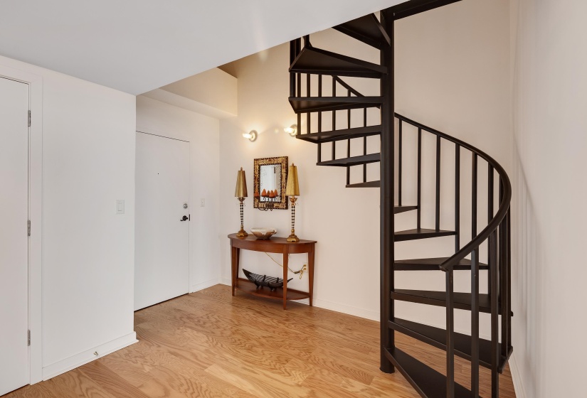 66 MONROE #1004 AVE, Memphis, Tennessee 38103, 2 Bedrooms Bedrooms, 6 Rooms Rooms,2 BathroomsBathrooms,Residential,For Sale,MONROE #1004,10219148